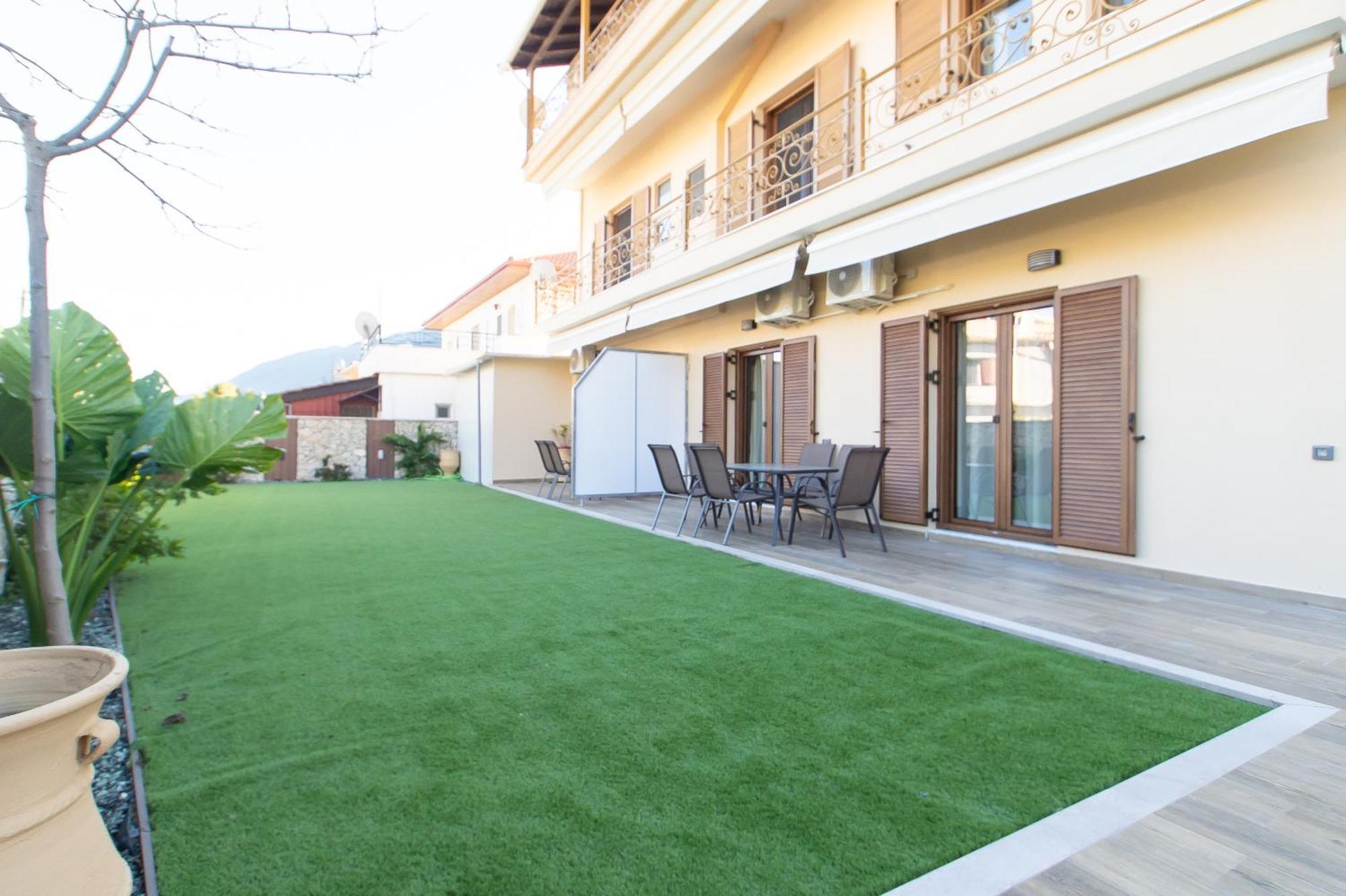 פלטאריה Elegance Suites מראה חיצוני תמונה