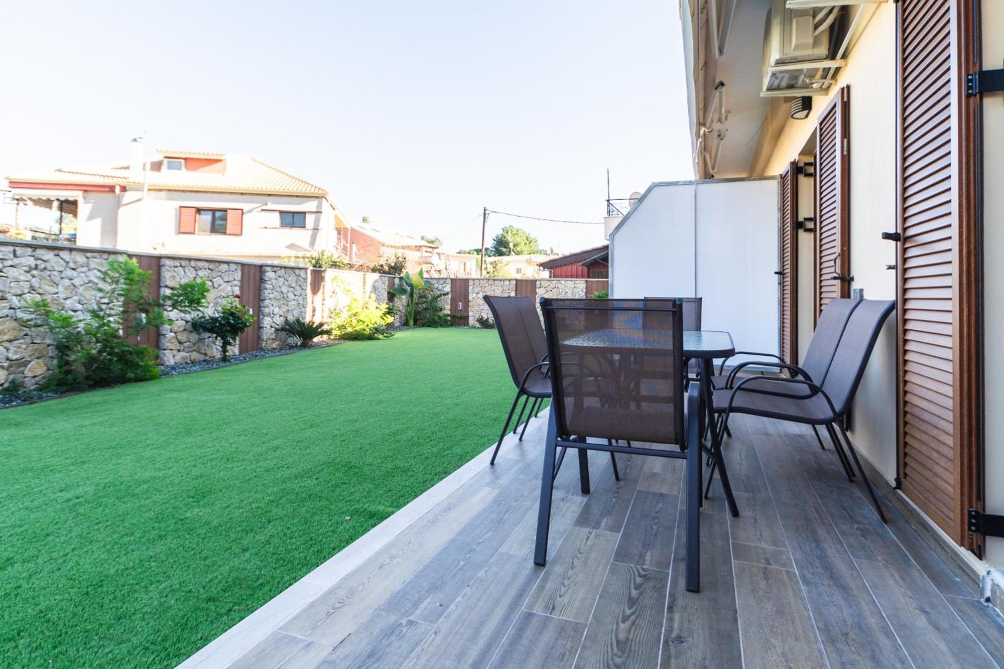 פלטאריה Elegance Suites מראה חיצוני תמונה