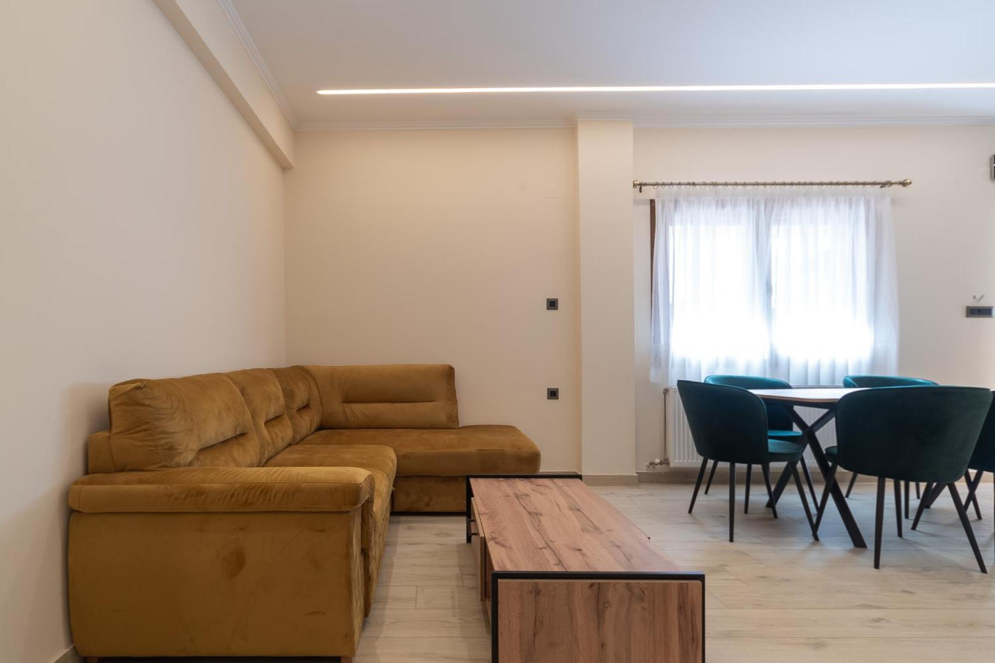 פלטאריה Elegance Suites מראה חיצוני תמונה