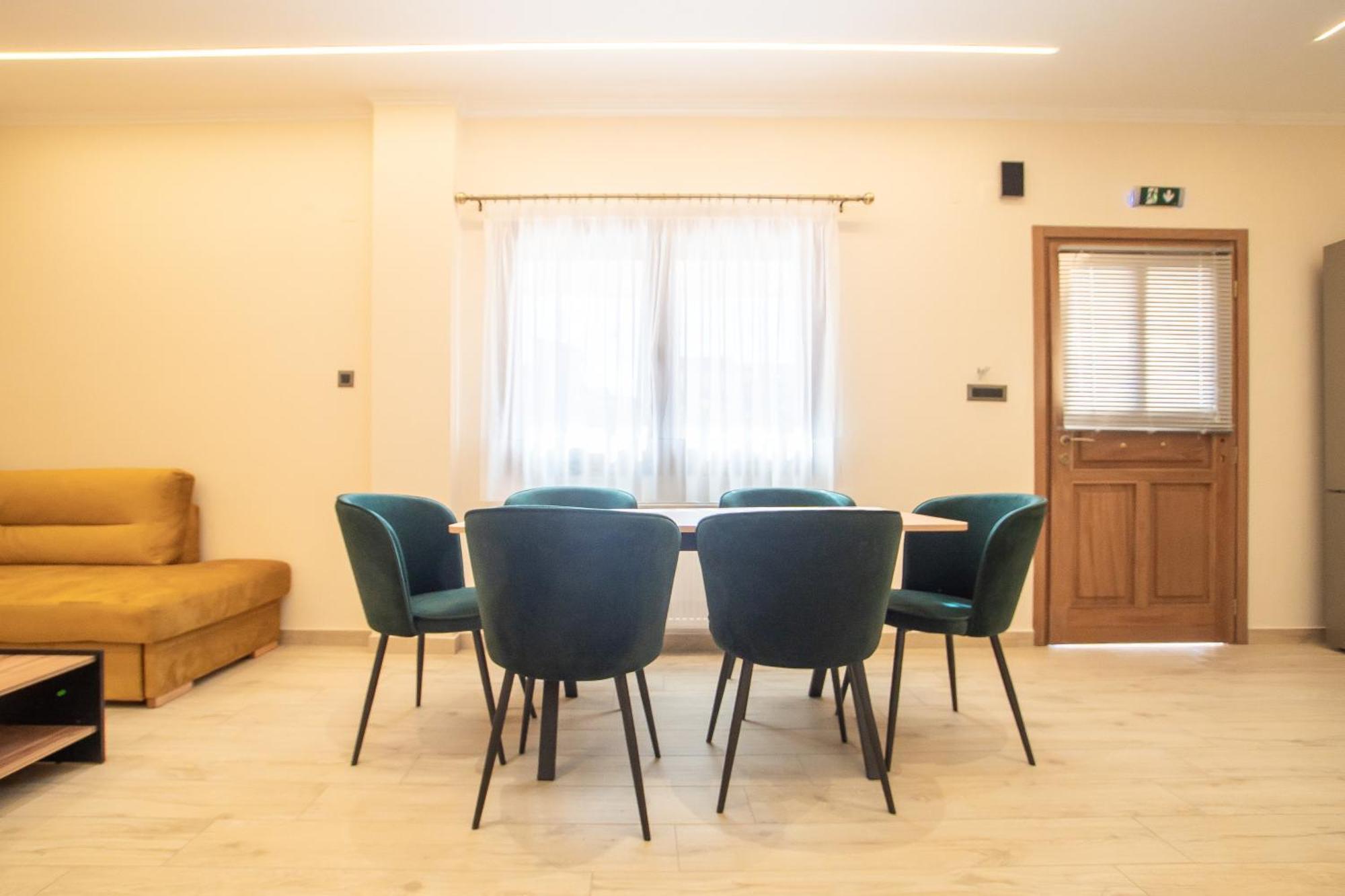 פלטאריה Elegance Suites מראה חיצוני תמונה