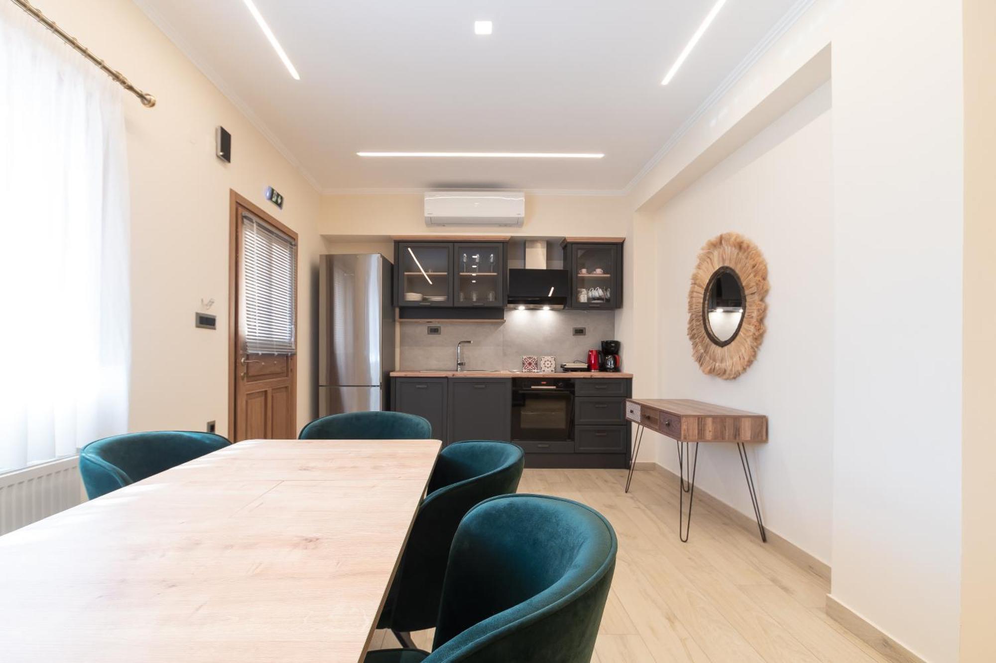 פלטאריה Elegance Suites מראה חיצוני תמונה