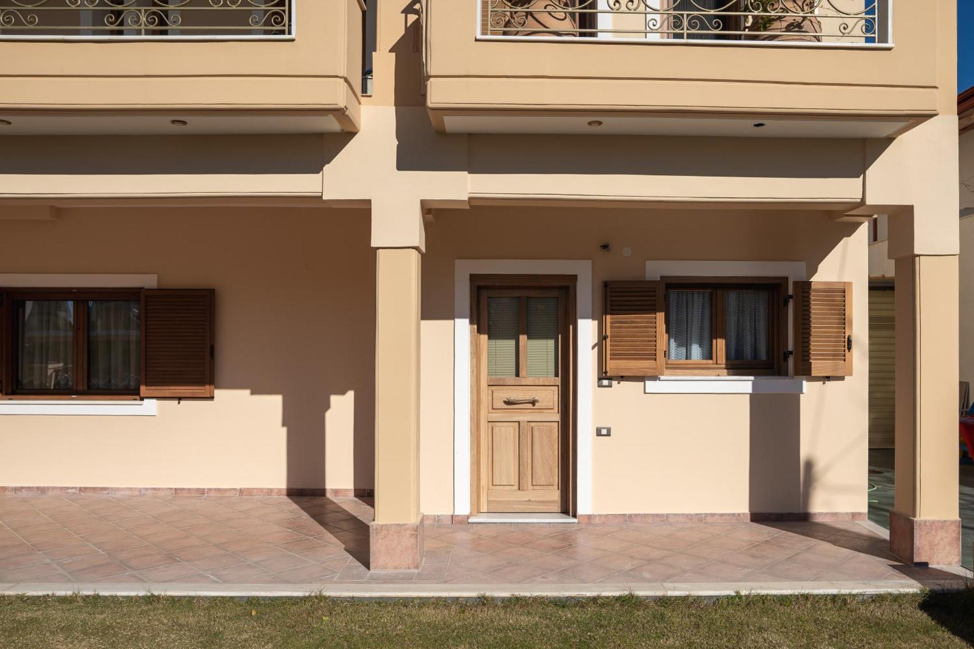 פלטאריה Elegance Suites מראה חיצוני תמונה