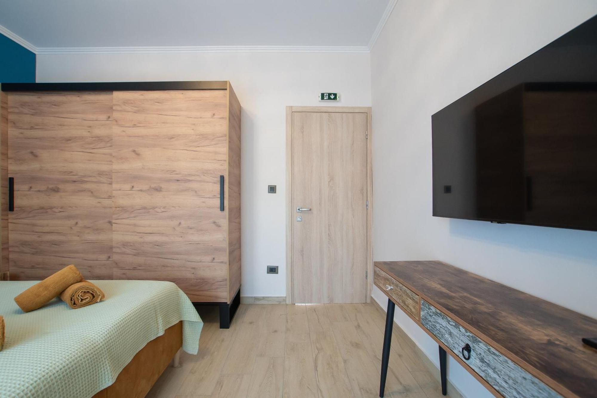 פלטאריה Elegance Suites מראה חיצוני תמונה